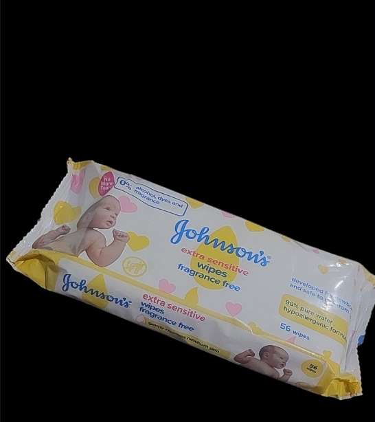 Johnson's baby wet wipes