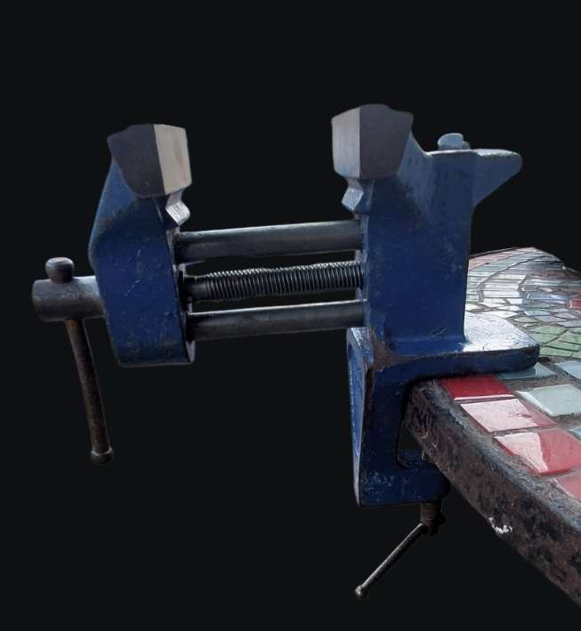 MADE IN ENGLAND VICE SEE PICTURES