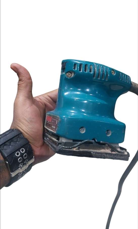 MAKITA SANDING MACHINE