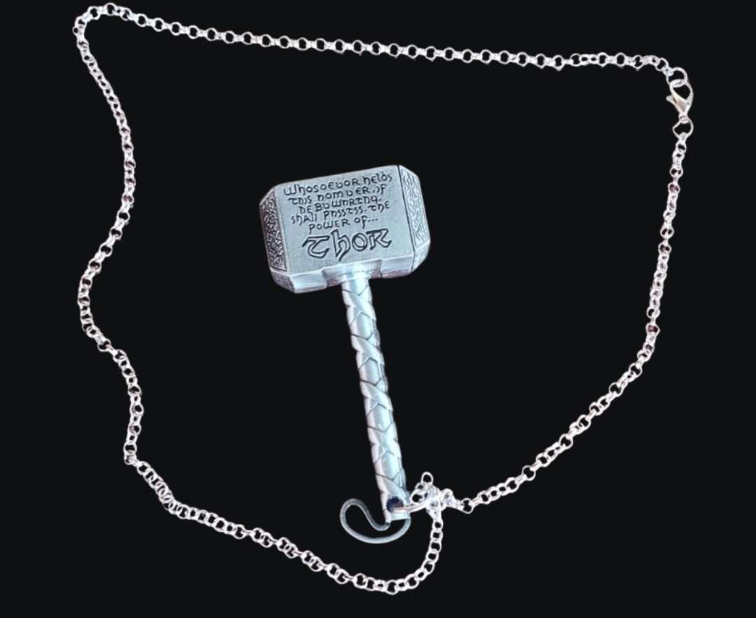 NECK CHAIN WITH HAMMER