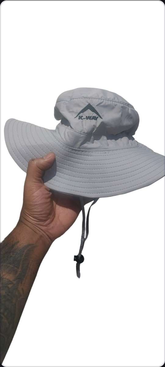 UNWANTED GIFT KWAY SUN HAT
