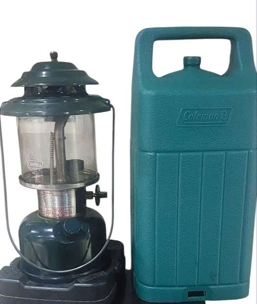 VINTAGE COLEMAN LANTERN WITH CASE LIKE NEW