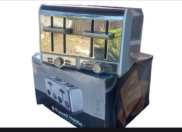 LIKE NEW USED A FEW TIMES RUSSEL HOBBS 4 SLICE STAINLESS STEEL TOASTER