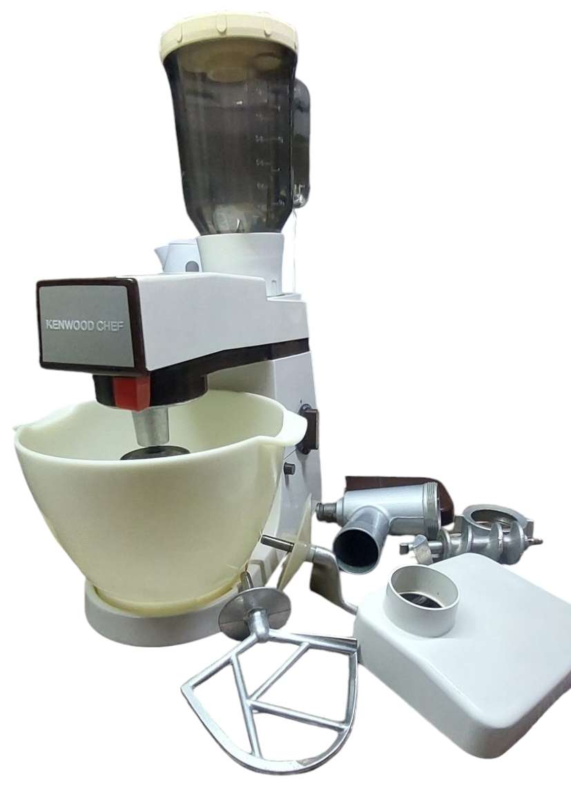 ULTRA RARE KENWOOD CHEF WITH ATTACHMENTS MODEL A901 READ DISCRIPTION