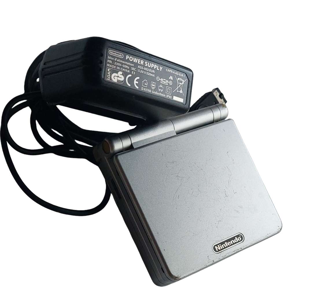NINTENO GAMEBOY SP ADVANCE AGS001