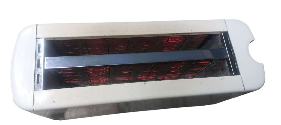 PINEWARE 4 SLICE TOASTER