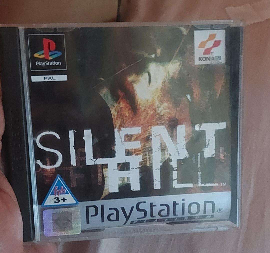 Super Rare playstation 1 game silent hill top condition