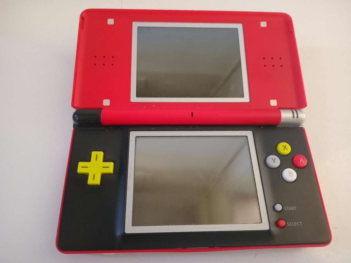 Nintendo DS Lite Console