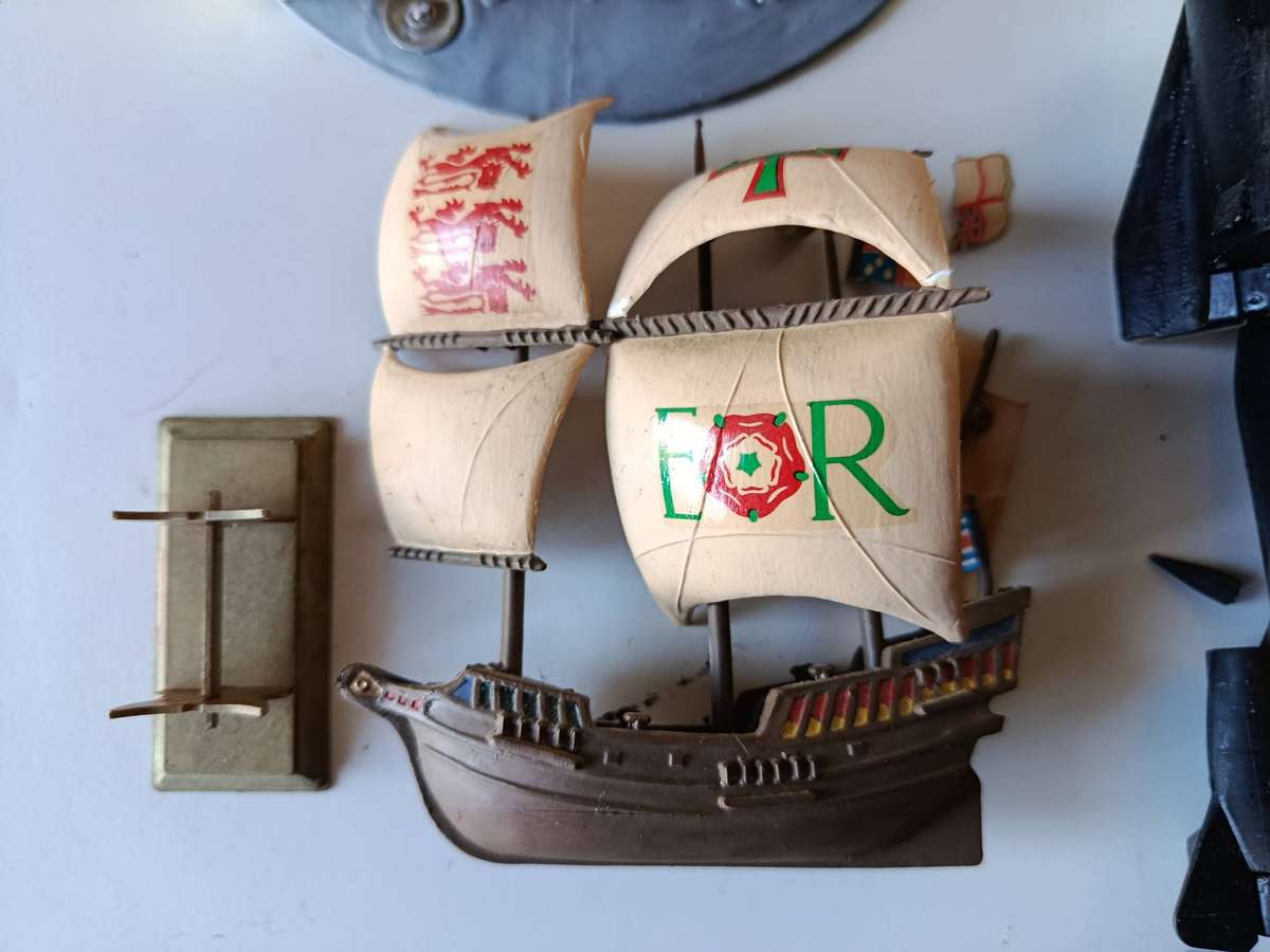 Various Built Model Kits Sold As Spares