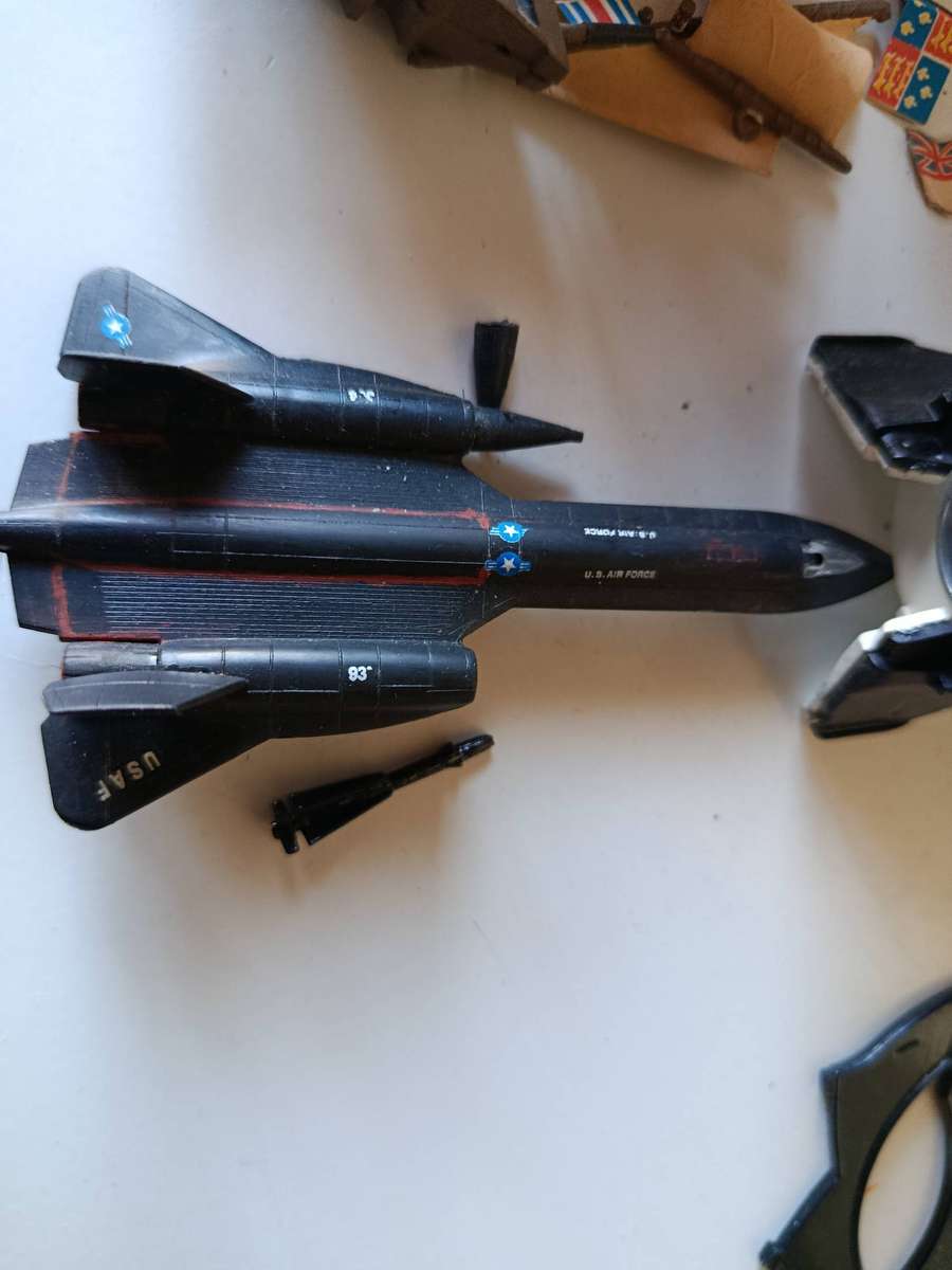 Various Built Model Kits Sold As Spares