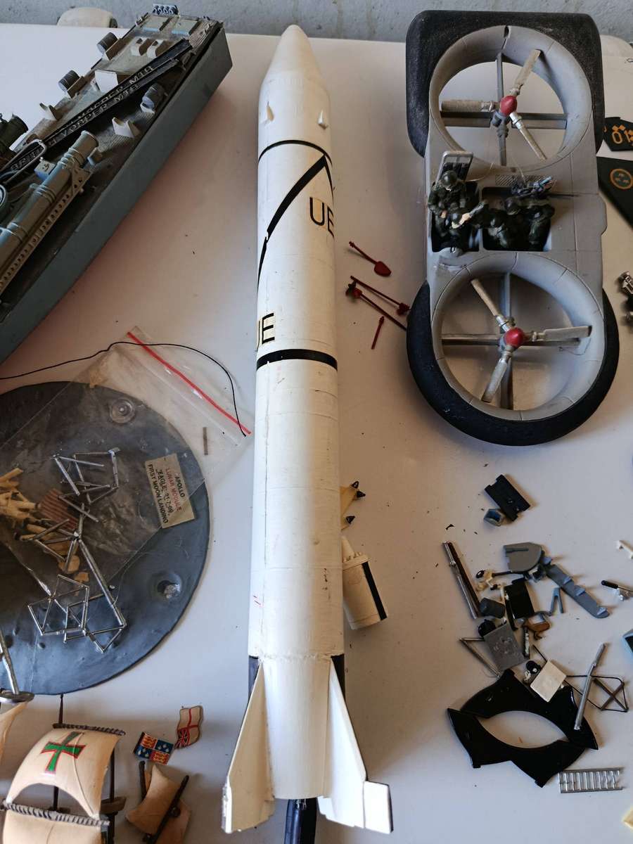 Various Built Model Kits Sold As Spares