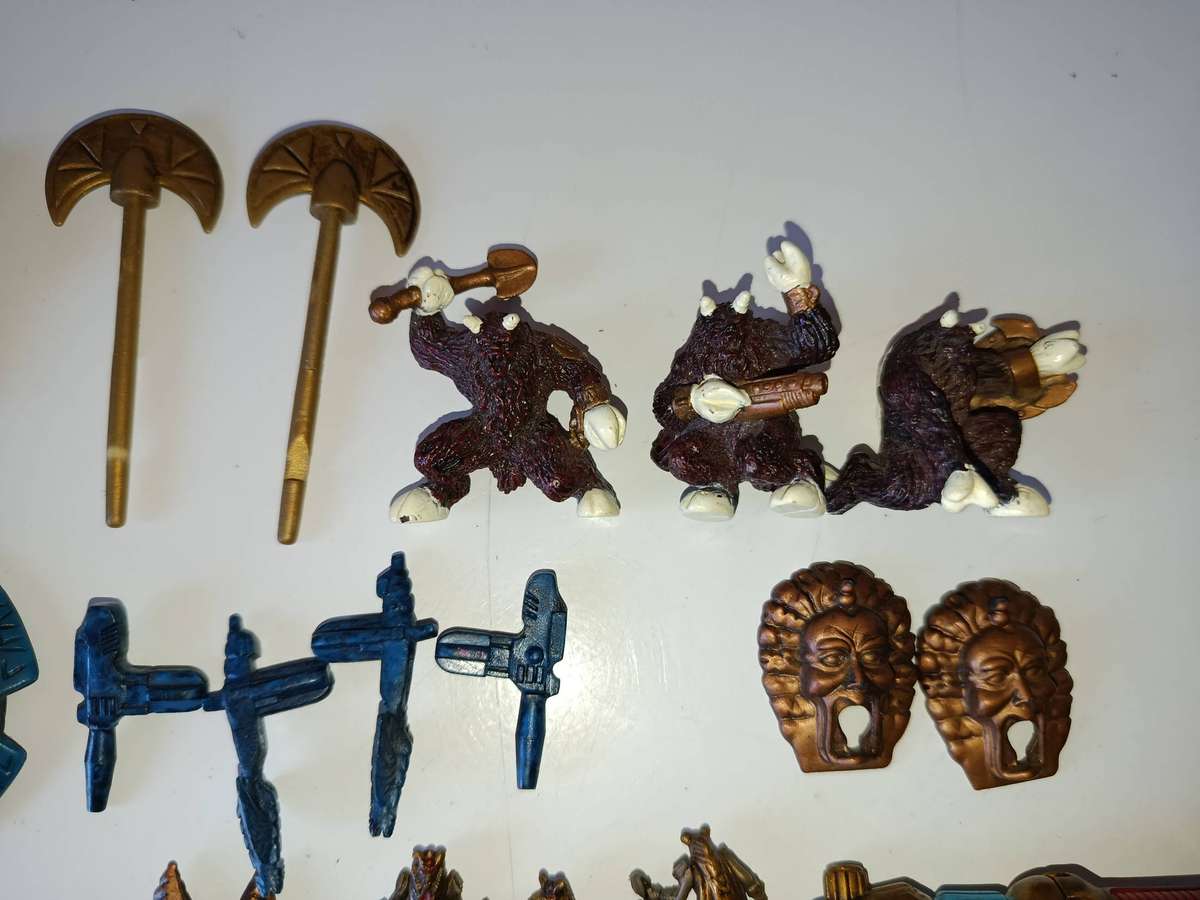 War Planets Heroic Planet Roc Playset Trendmasters 1997