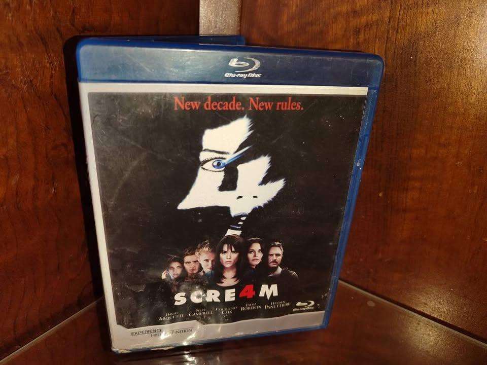 Scream 4  Blu Ray