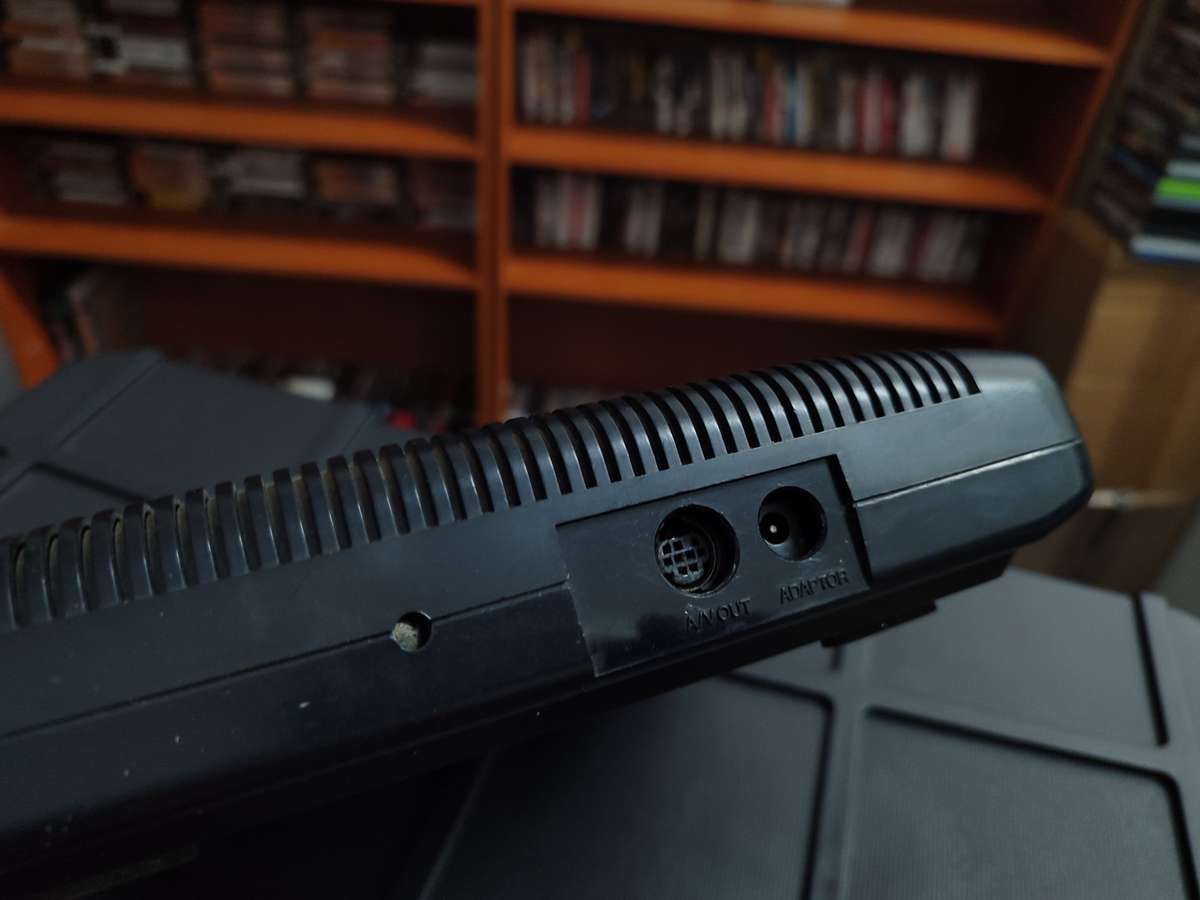 Sega Mega Drive II to be repaired / spares