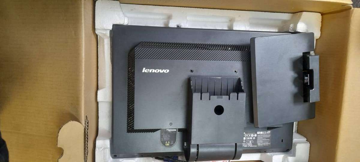 Lenovo Thinkvision L197 Wide LCD Monitor - Open Box