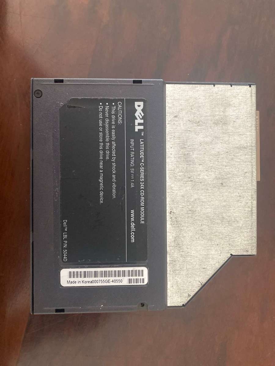 Vintage Dell Latitude CS 400XT laptop in working condition