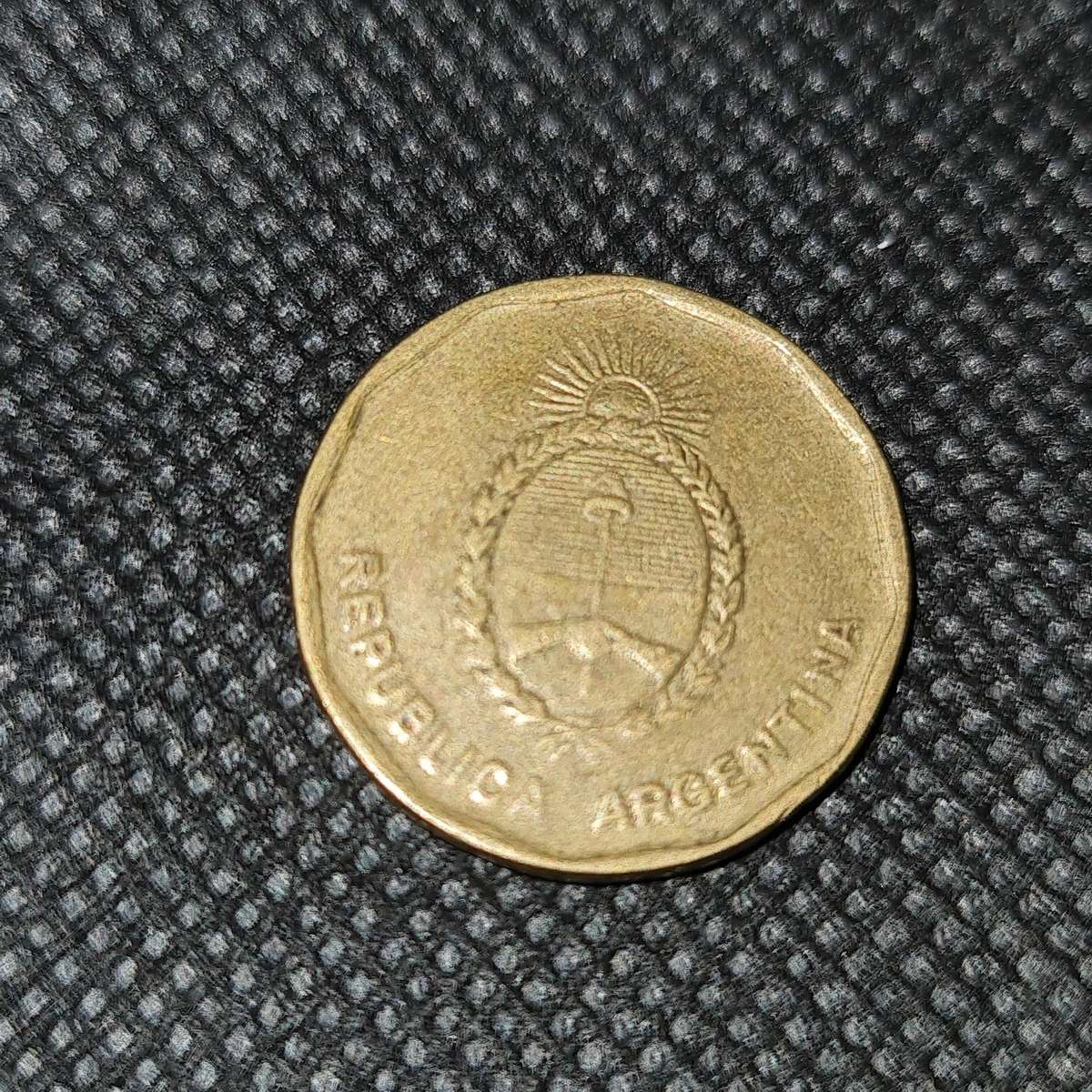 1988 REPUBLIC OF ARGENTINA 10 CENTAVOS