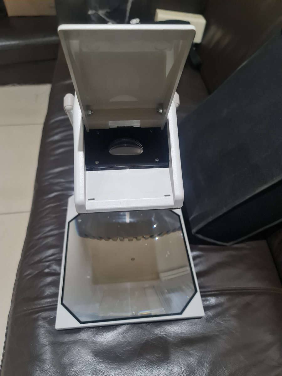 Vega Overhead Projector