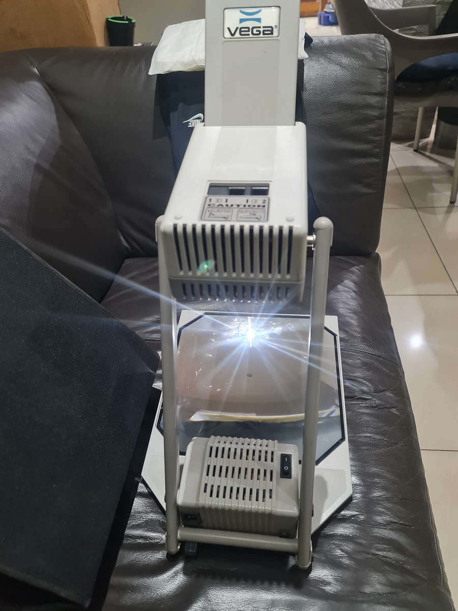 Vega Overhead Projector