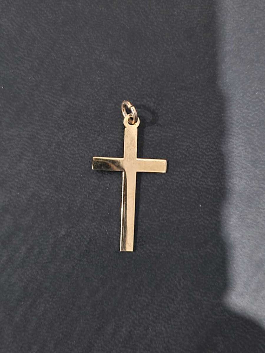 9CT GOLD CROSS
