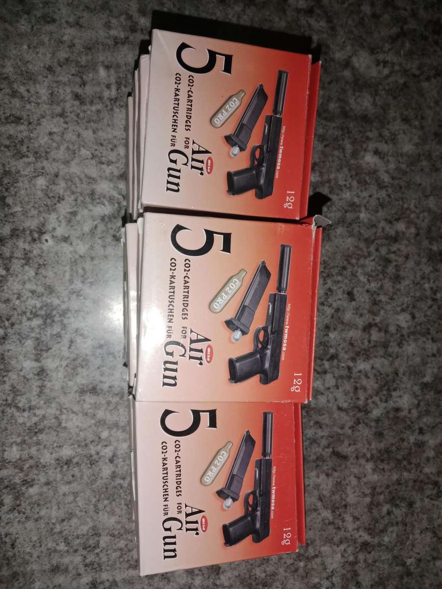95 x Air gun 12g cartridges