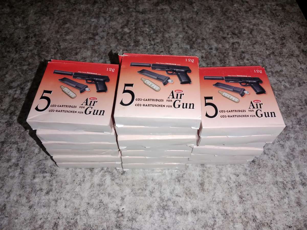 95 x Air gun 12g cartridges