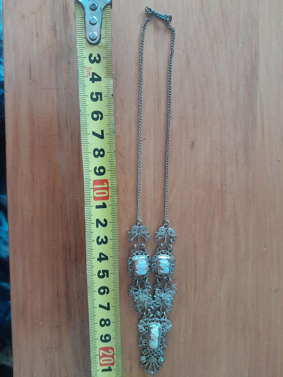 Vintage Coiled Cameo Lavelier Necklace