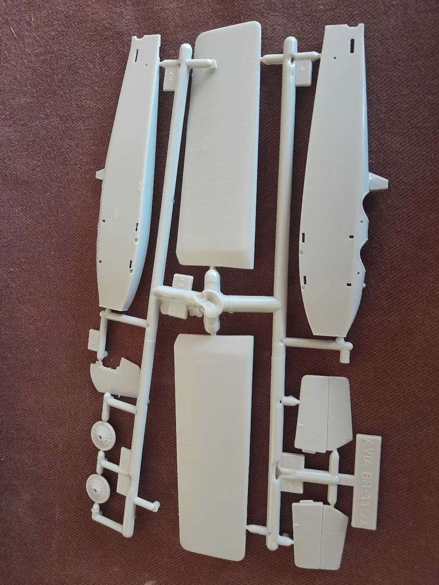 Rare AVIA BH 11 1/50 scale