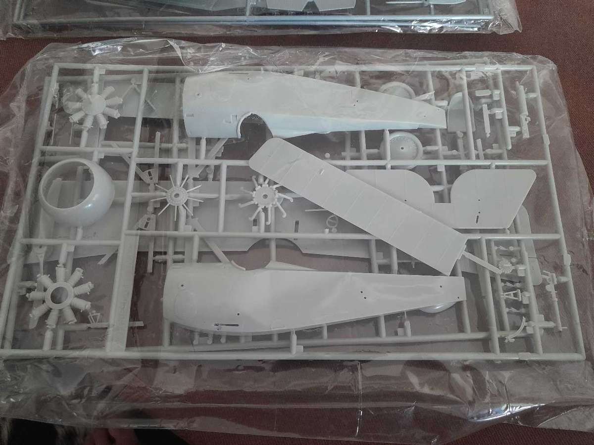 Junkers F13 model kit