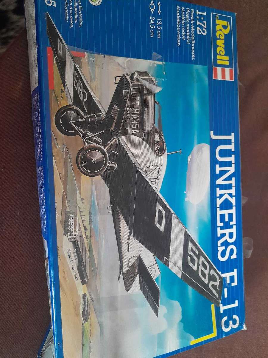 Junkers F13 model kit