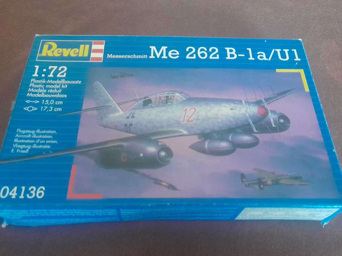 Me 262 B-la/U1 model kit
