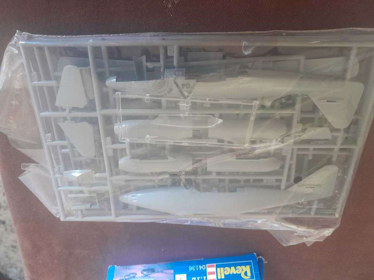 Me 262 B-la/U1 model kit