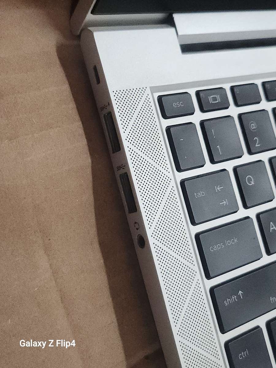 Hp elitebook 830 G8