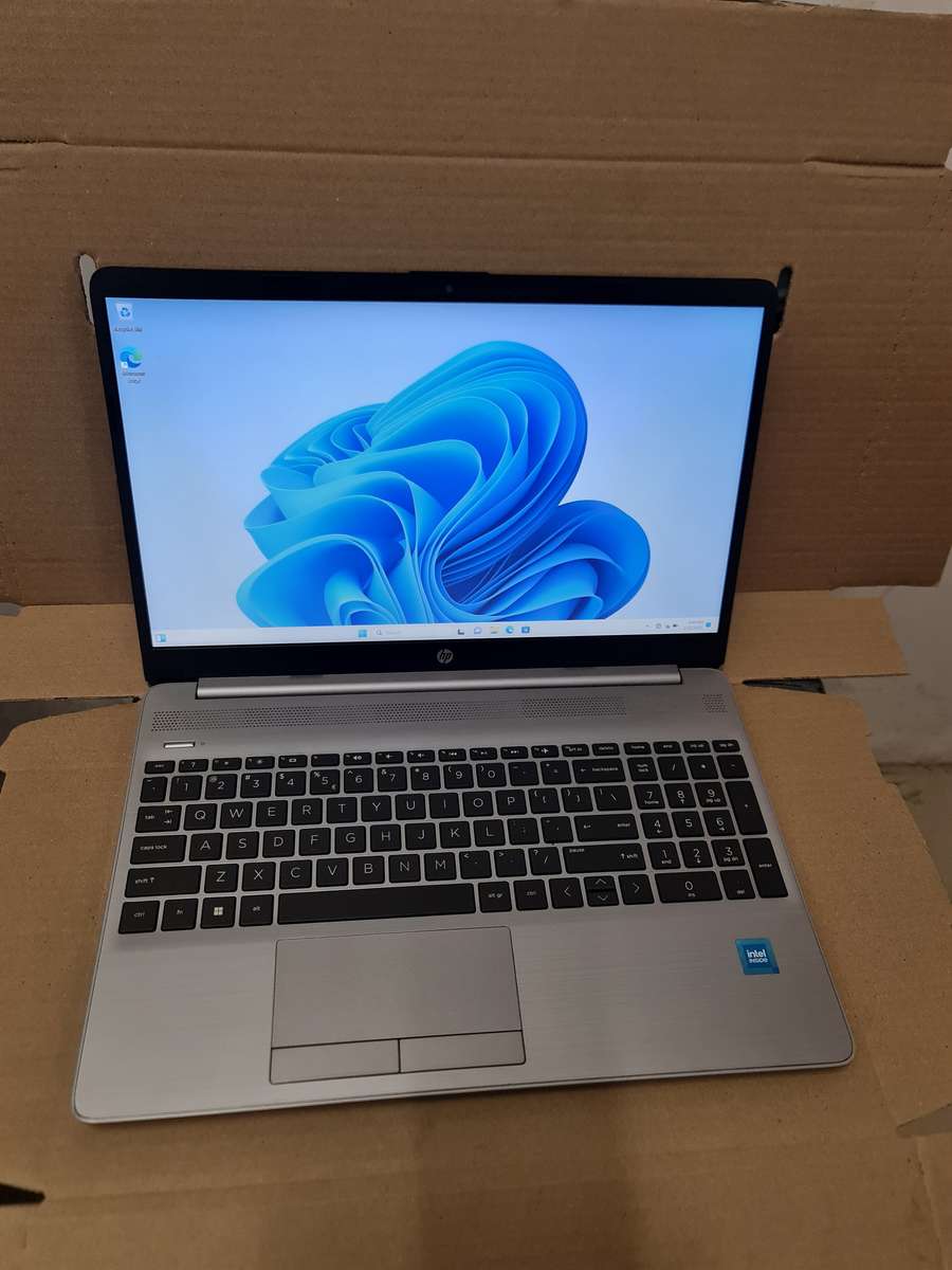 HP 250 G9 -N4500 256GB SSD 8GB RAM 15.6" FHD Laptop - Silver
