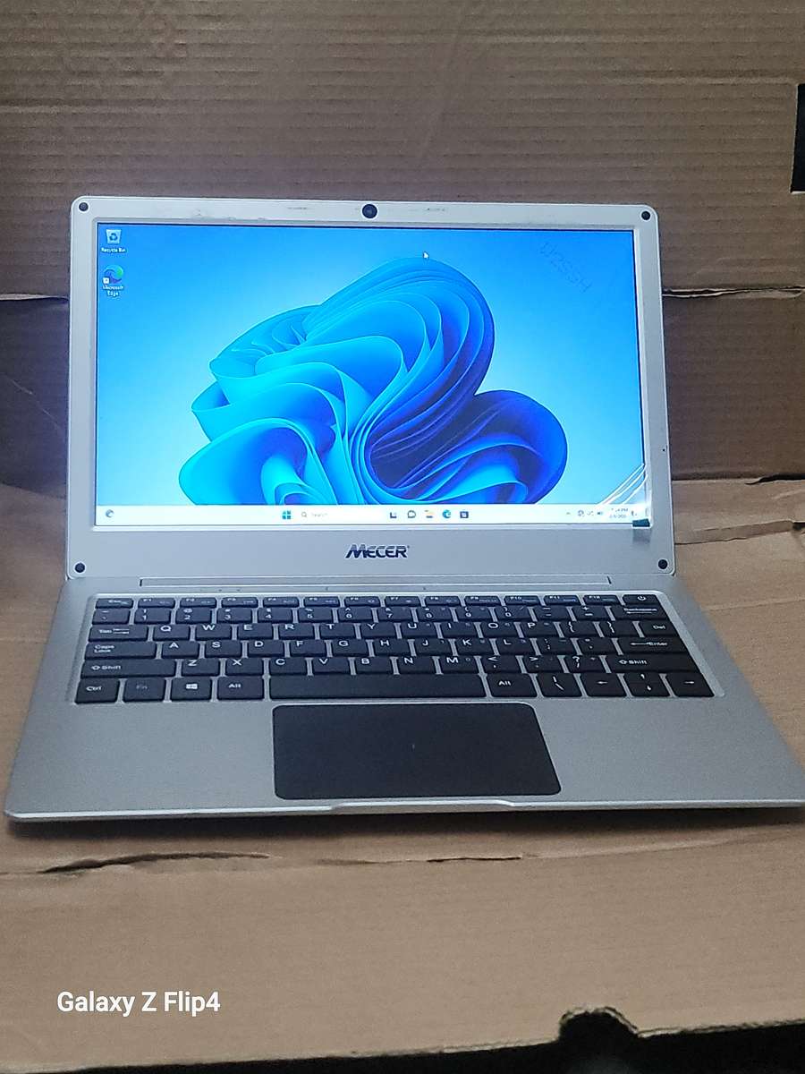 Mecer 11.1" Laptop