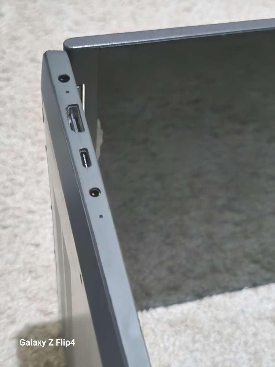 Ideapad  Flex5 Ryzen 3 246gig NVMe 4gig Ram