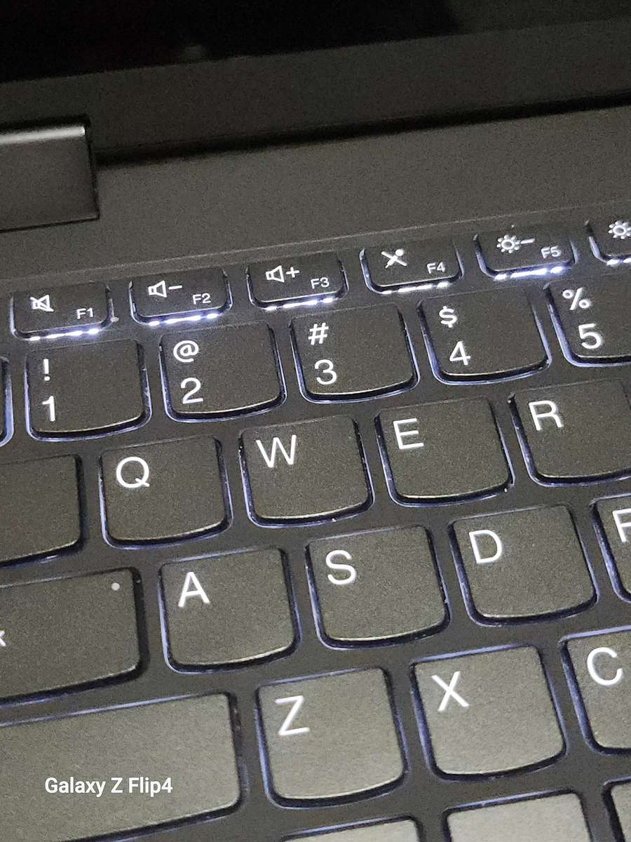 Ideapad  Flex5 Ryzen 3 246gig NVMe 4gig Ram