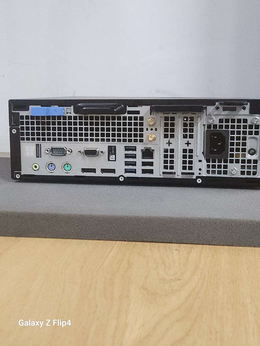 DELL OPTILEX 7060 CORE I7 8TH GEN 512NVME 16GIG RAM WINDOWS 11 24H2