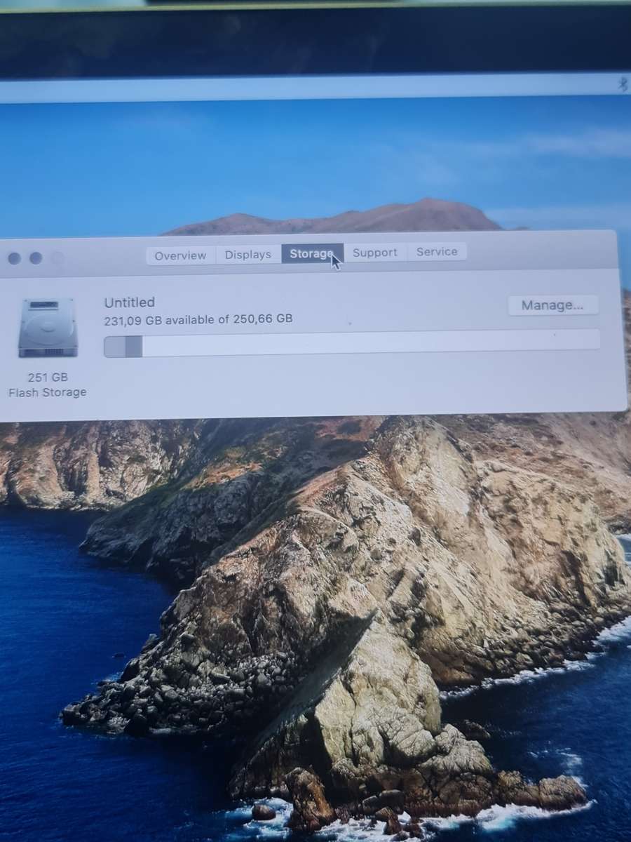 Macbook Pro Core i7 256ssd 8gig ram MacOs Catalina