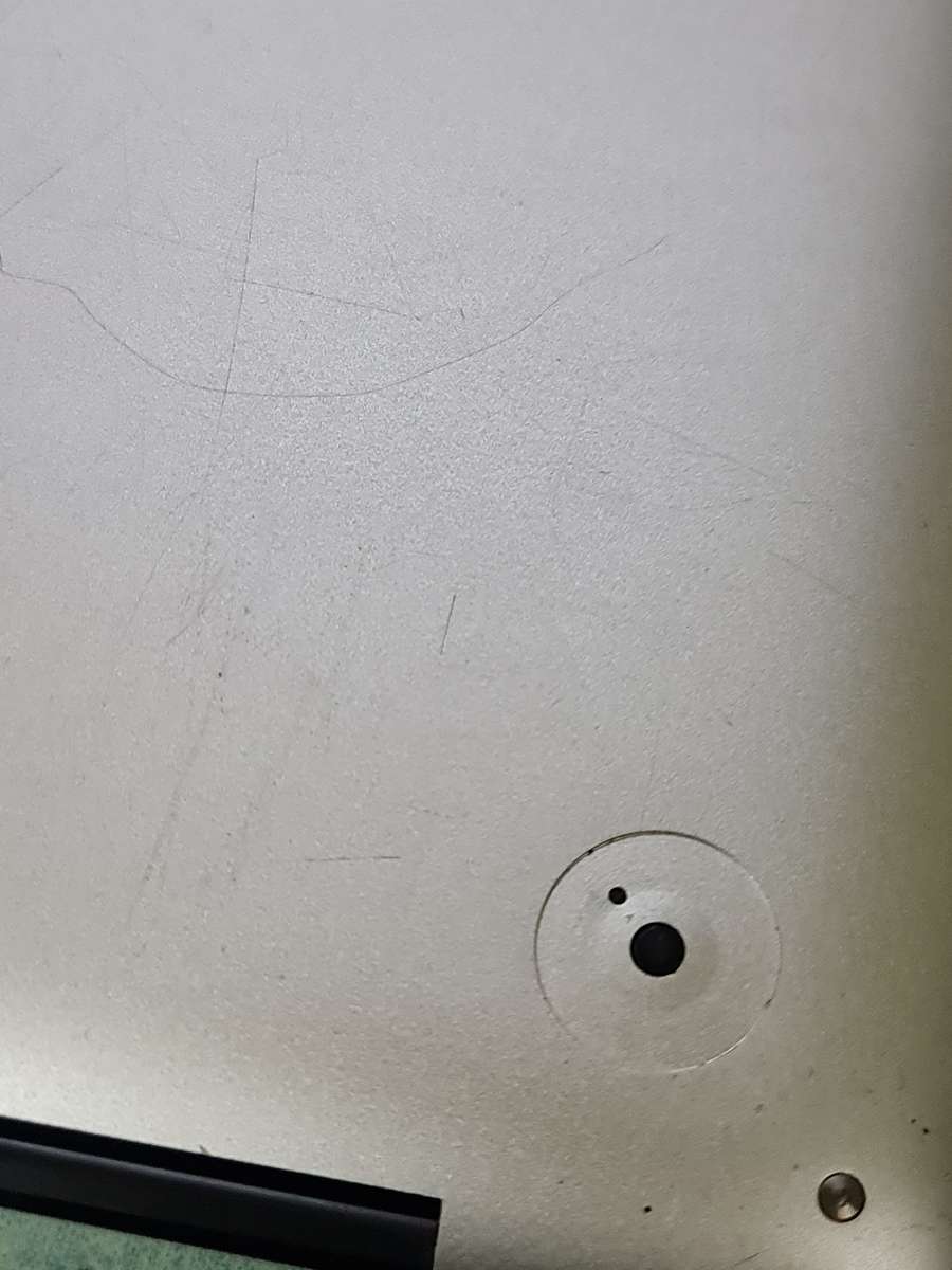 Macbook Pro Core i7 256ssd 8gig ram MacOs Catalina