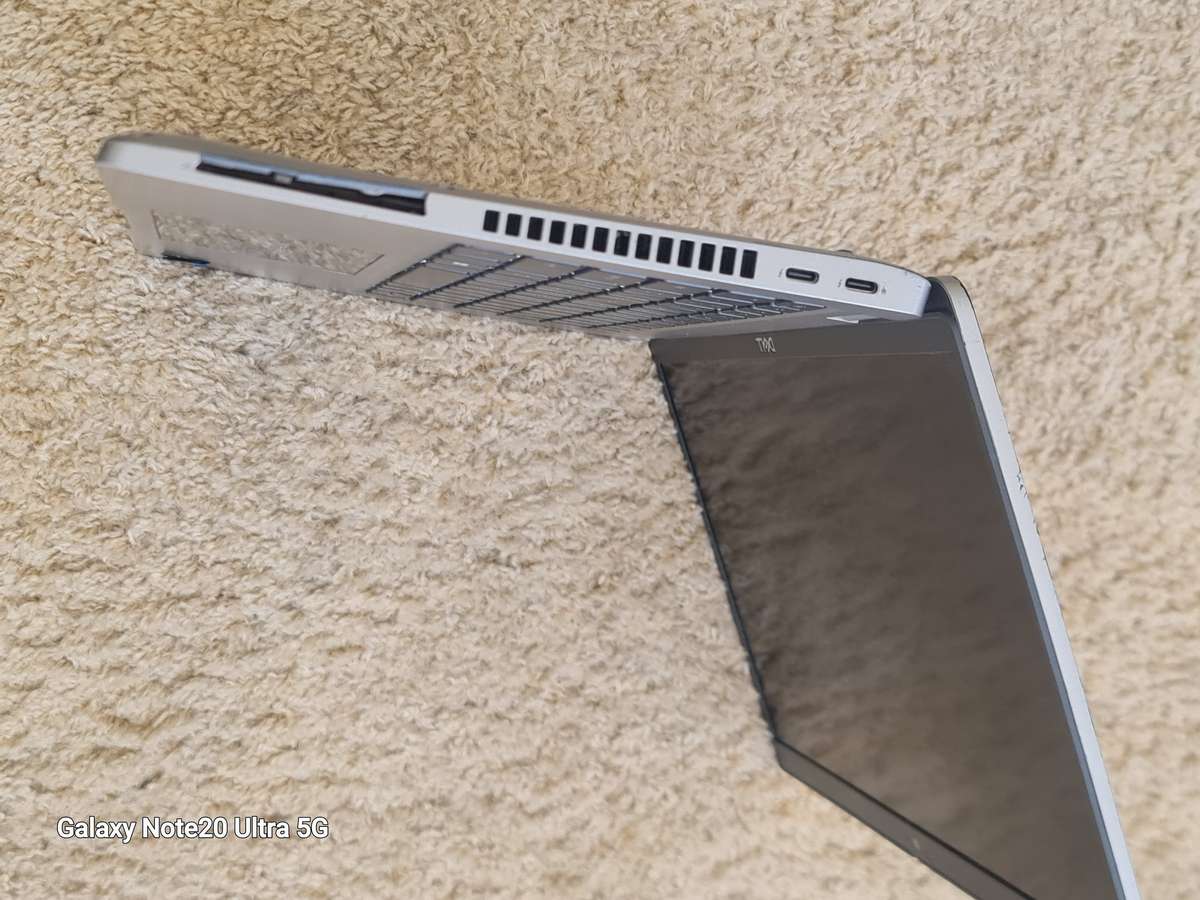 Dell Latitude 5430 | 12th Gen Core i5, 8GB Ram, 256GB SSD, FHD