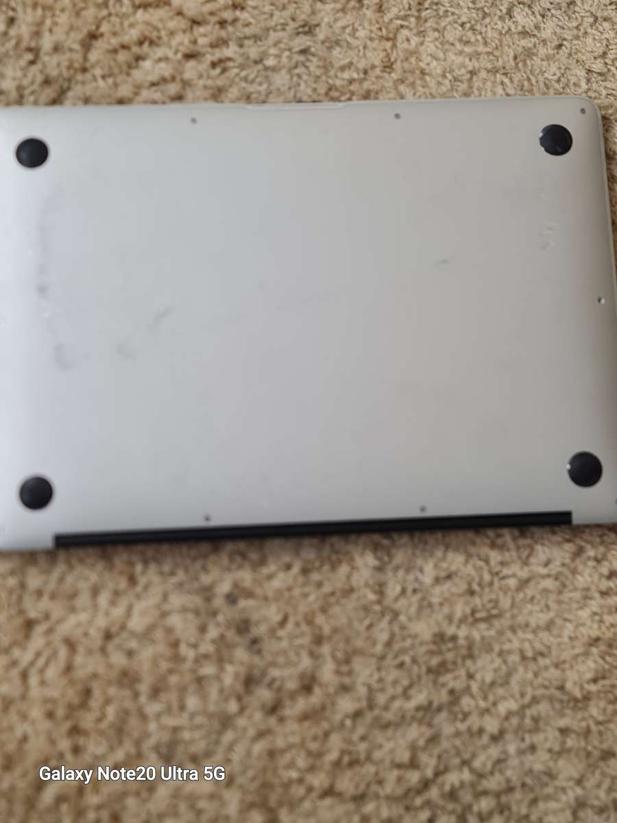 MacBook Air Core i5(13-inch, Early 2015) - 13.3" 128gig nvme 4gig ram Os Monterey