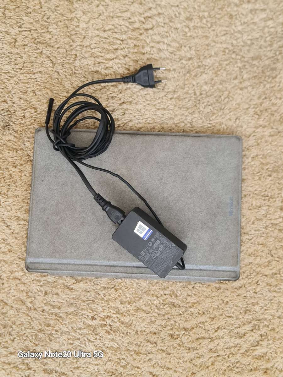 MICROSOFT SURFACE PRO6 CORE I7 8th GEN 256GIG STORAGE 8GIG RAM WINDOWS 11pro 24H2