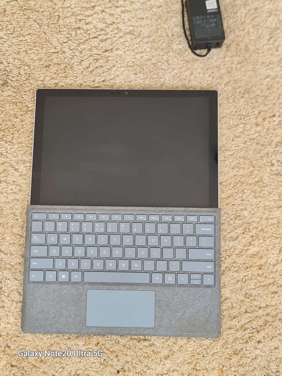 MICROSOFT SURFACE PRO6 CORE I7 8th GEN 256GIG STORAGE 8GIG RAM WINDOWS 11pro 24H2