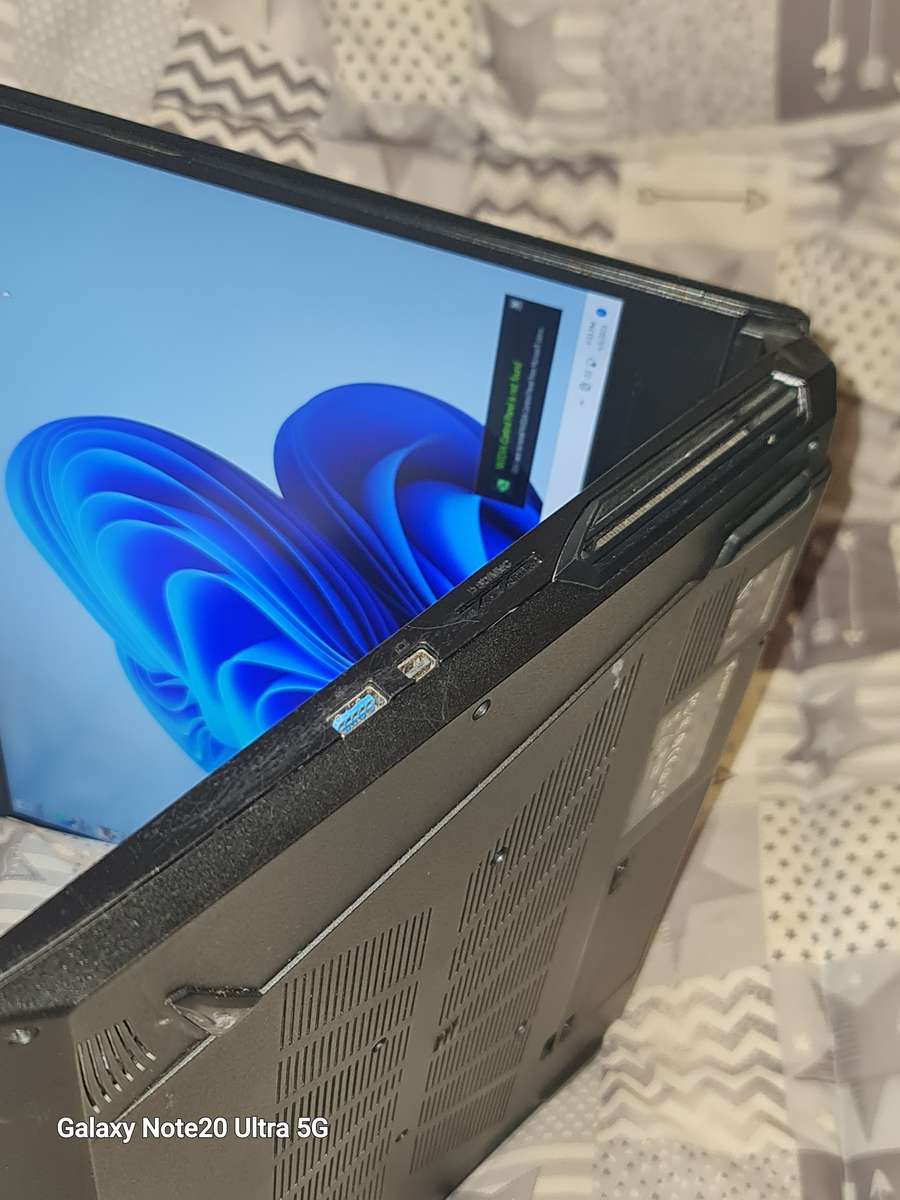 AORUS 7 GAMING LAPTOP CORE I7 9TH GEN 512 SSD 16 GIG RAM NVIDIA GTX1660TI WINDOWS 11 24H2