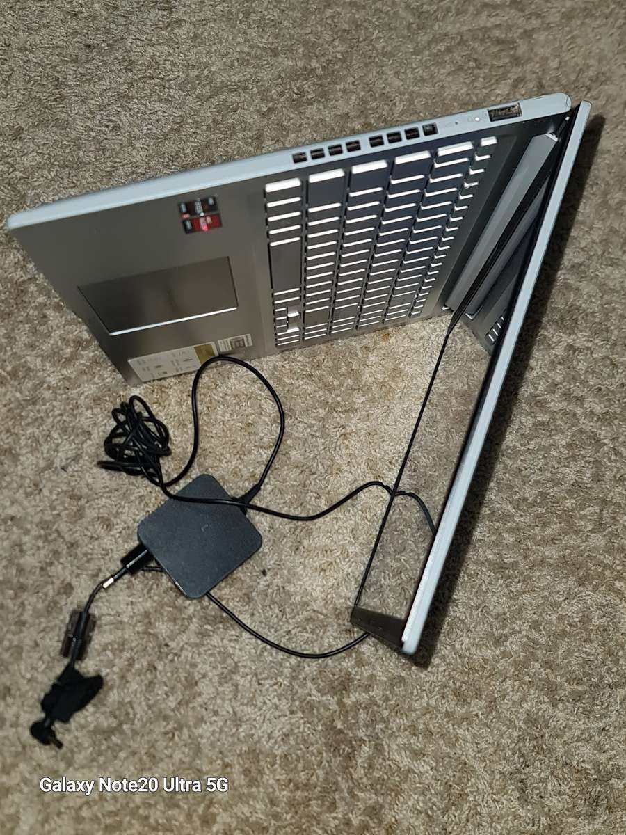 ASUS VIVOBOOK M1502 AMD RYZEN 5 RADEON GRAPHICS 512 NVME 8GIG RAM WINDOWS 11