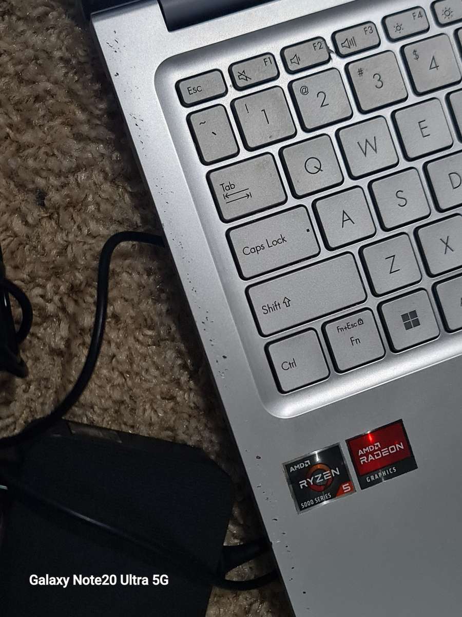 ASUS VIVOBOOK M1502 AMD RYZEN 5 RADEON GRAPHICS 512 NVME 8GIG RAM WINDOWS 11