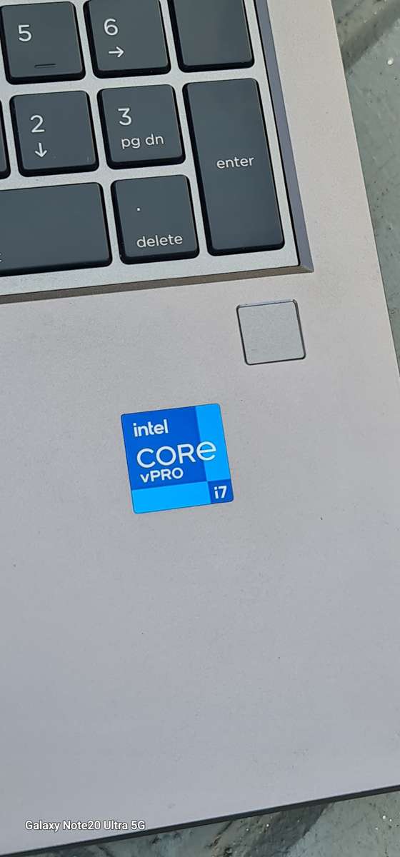 HP ZBook Fury G8 15.6' Core i7-11850H 32GB RAM 512 GiG NVMe Win 11 Pro 24H2