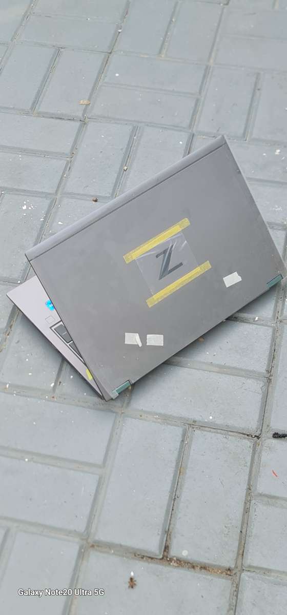 HP ZBook Fury G8 15.6' Core i7-11850H 32GB RAM 512 GiG NVMe Win 11 Pro 24H2