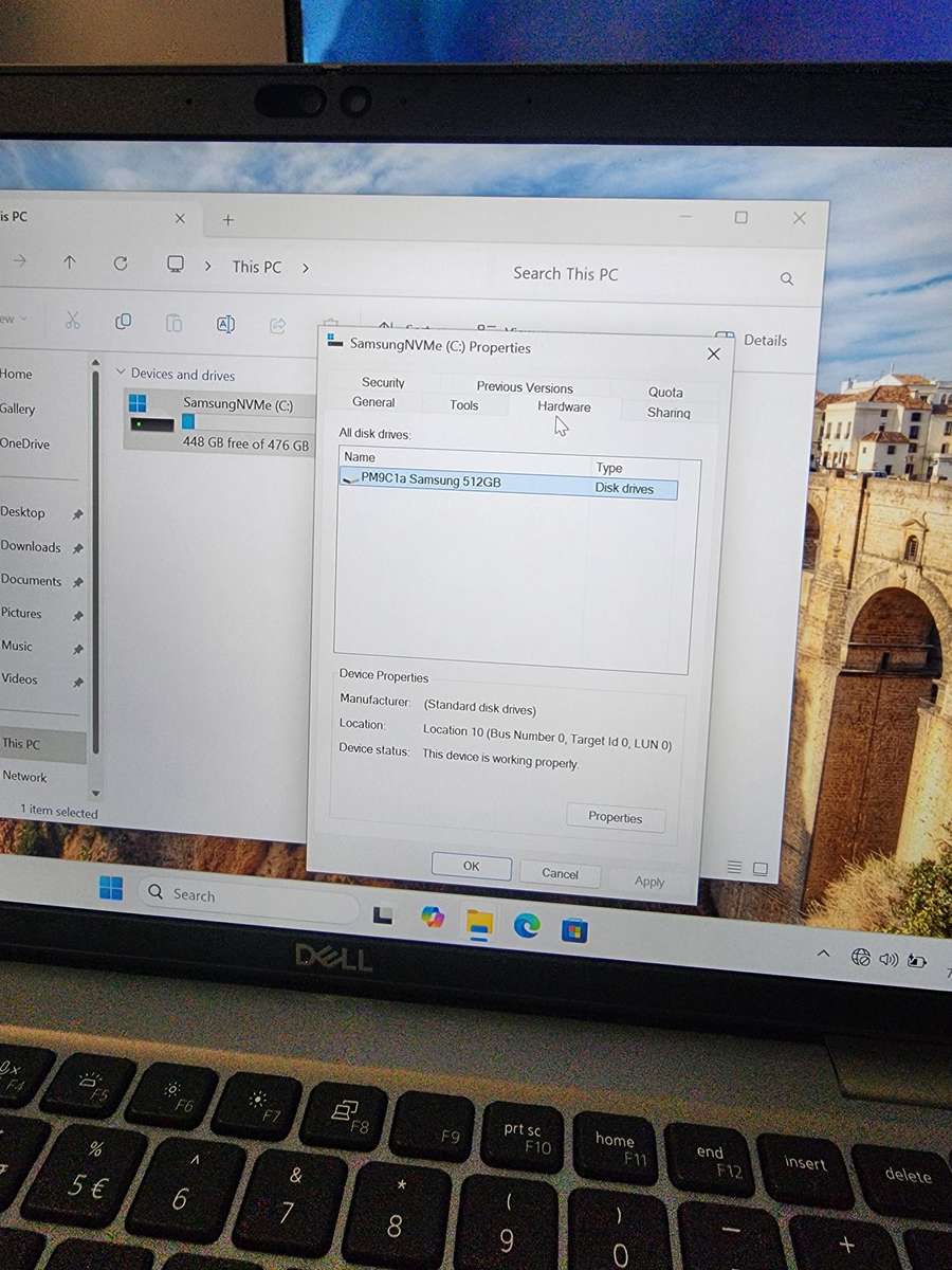 Dell Latitude 5450 14-inch Core Ultra 7 165U 16GB RAM 512GB SSD Win 11 Pro